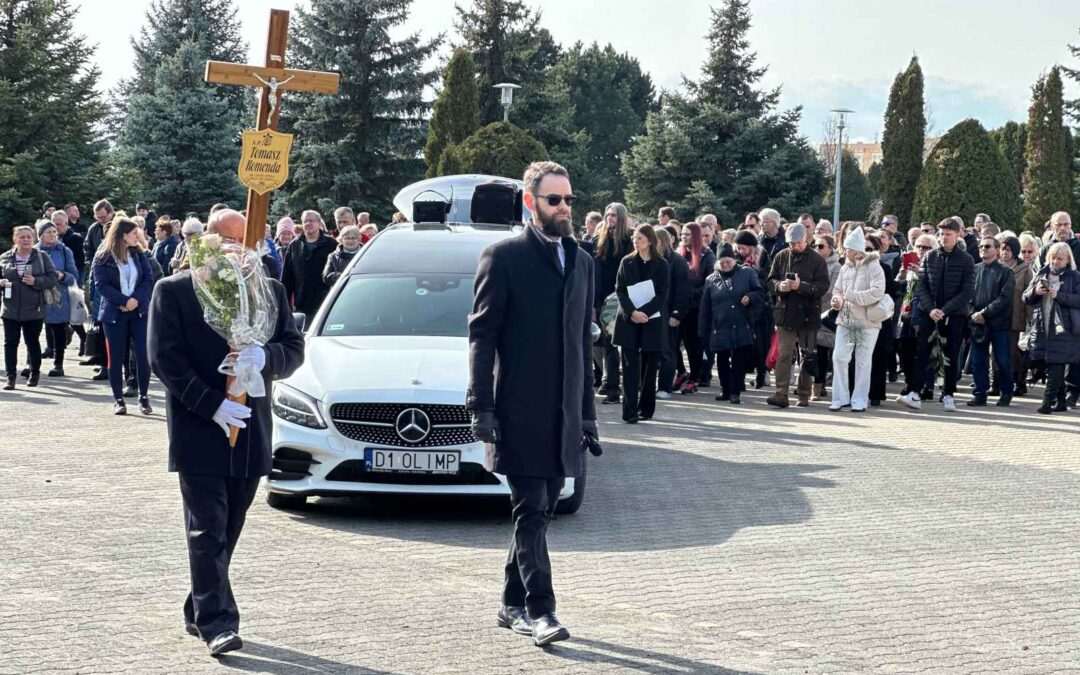 Zdjęcia z ceremonii pogrzebowej śp. Tomasza Komendy